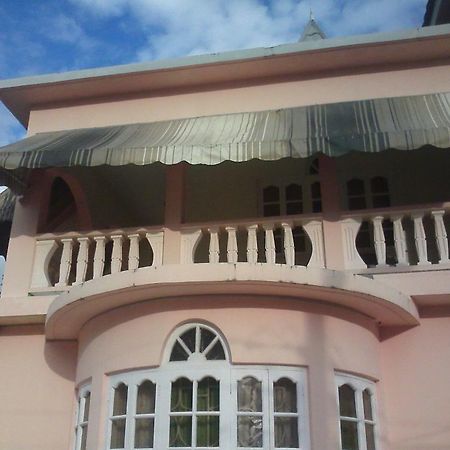 G&R Guesthouse Фалмът Екстериор снимка
