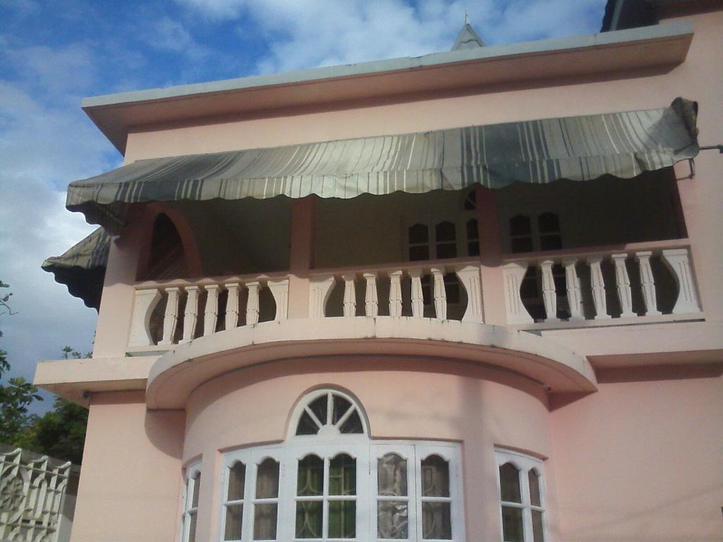 G&R Guesthouse Фалмът Екстериор снимка